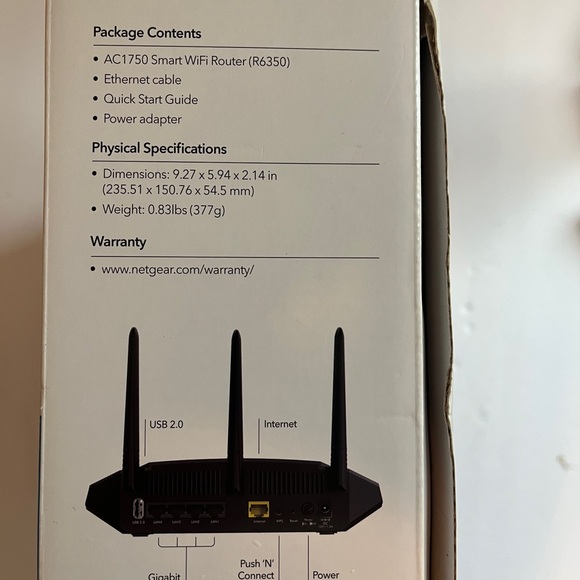 NETGEAR Dual-Band WiFi Router - Black - Picture 5 of 7